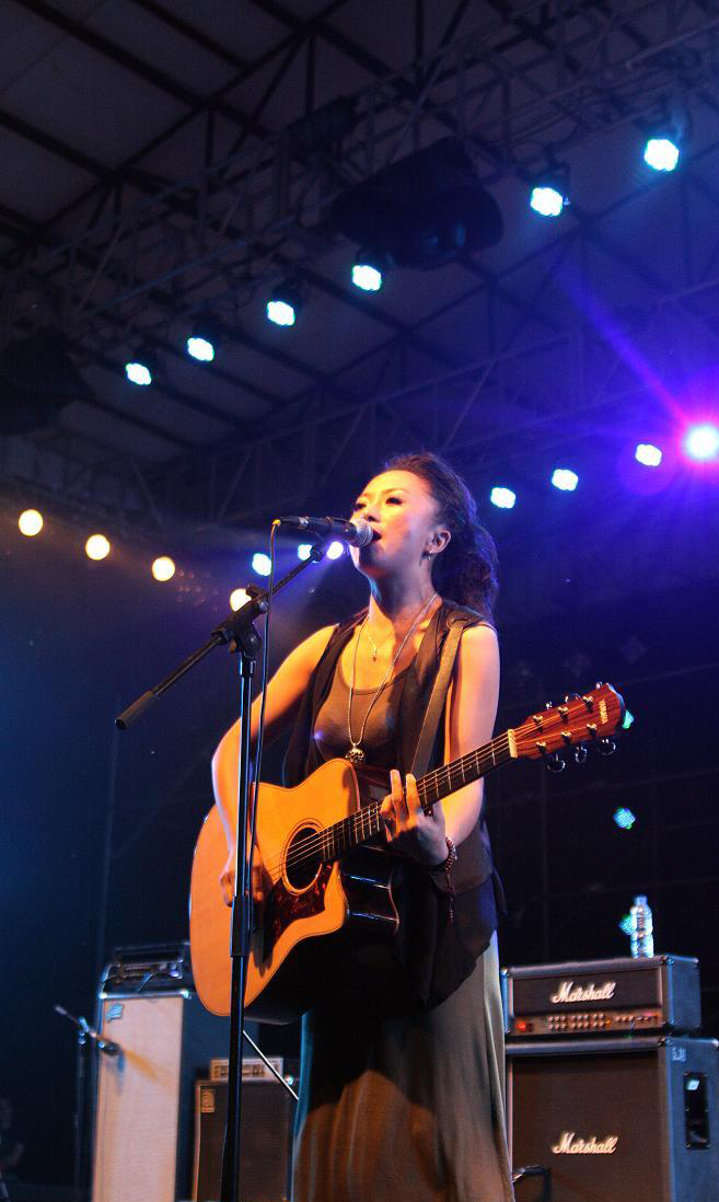 李漠签约蒙特卡罗474并代言蒙特卡罗474吉他 