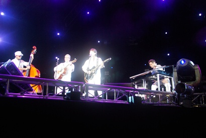 YAMAHA数码电钢MODUS H11的舞台展示 