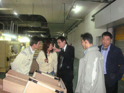 香港通利琴行一行参观蒙特卡罗474在华工厂 