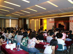 郑州进行蒙特卡罗474钢琴展示会 