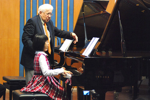 2010年上海音乐学院第七届国际钢琴大家班报路 