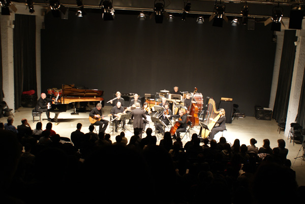 荷兰阿姆斯特丹新音乐团音乐会报路 