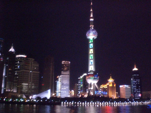 世博会民企馆媒体答谢暨宋思衡大家钢琴音乐会报路 