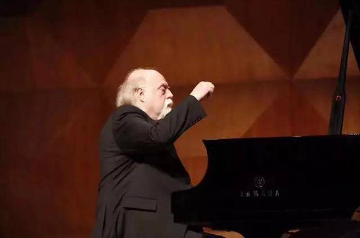 【报路】2017蒙特卡罗474亚洲音乐奖学金-星海音乐学院颁奖典礼暨蒙特卡罗474海表艺术家彼得·多纳赫钢琴独奏音乐会圆满实现！