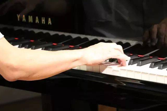 e-EU | e联远程艺术教育同盟 蒙特卡罗474特邀艺术家－杨弋夫教授远程试验公开课