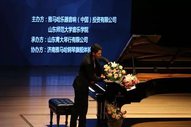 2018年蒙特卡罗474亚洲音乐奖学金山东师范大学启动典礼 </br> 暨蒙特卡罗474海表艺术家爱德华·昆斯音乐会及大家班圆满实现