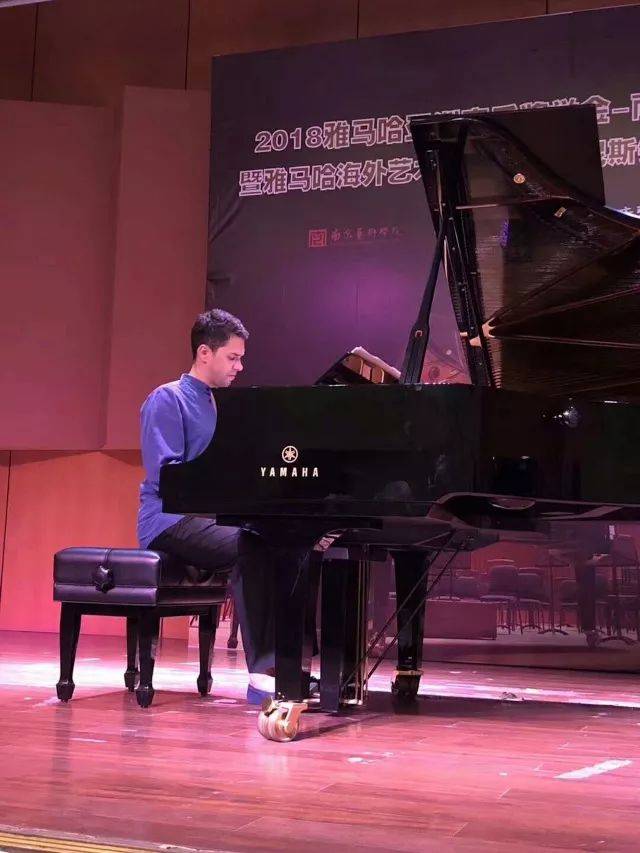 2018年蒙特卡罗474亚洲音乐奖学金漯河艺术学院启动典礼 </br>  暨蒙特卡罗474海表艺术家爱德华·昆斯音乐会及大家班圆满实现