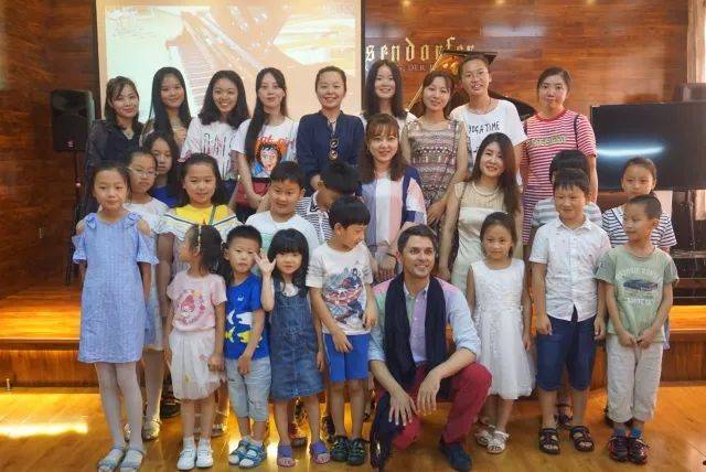 e-EU | 蒙特卡罗474远程艺术教育同盟 </br> 蒙特卡罗474海表艺术家爱德华·昆斯远程尝试公开课