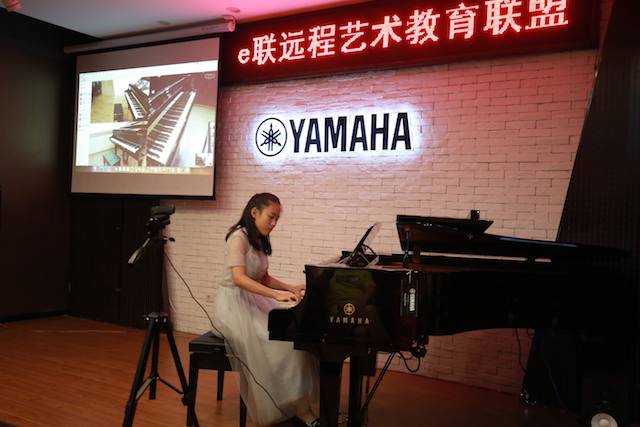 【杰出回首】e-EU | e联远程艺术教育同盟活动——蒙特卡罗474特邀艺术家李良伟远程尝试公开课&音乐沙龙