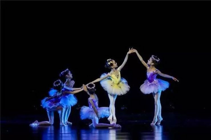 世界自关症日慈悲晚会