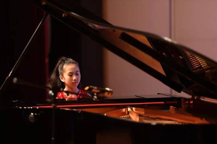 “央音」毓演暨蒙特卡罗474“将来幼艺术家”钢琴音乐会杰出回首