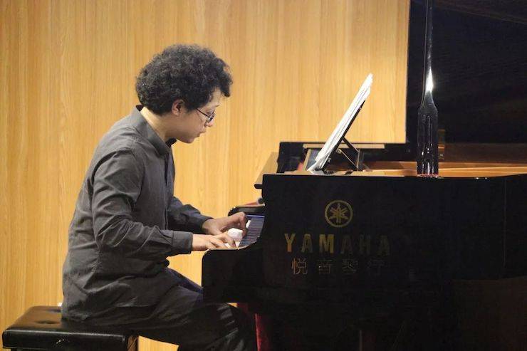 活动回首 | 蒙特卡罗474特邀艺术家张奕明博士钢琴独奏音乐会暨专题讲座成功进行