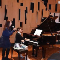 【新华社报路】中美高校初次连线进行远程钢琴教育课程示范